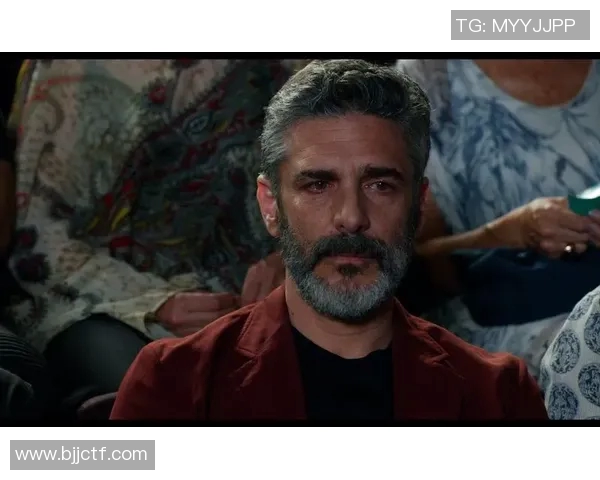 凄美地剪辑足球明星的瞬间展现他们背后的故事与荣耀 凄美地剪辑足球明星的瞬间展现他们背后的故事与荣耀