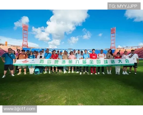 足球明星携手轮船畅游海洋的精彩广告画面展示 足球明星携手轮船畅游海洋的精彩广告画面展示