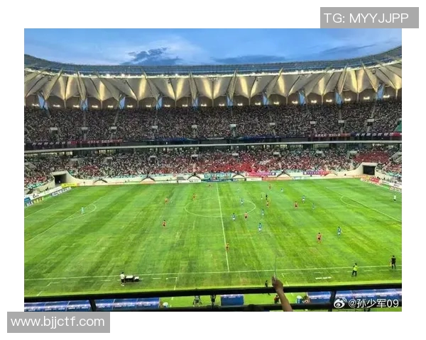 足球明星亲临驻马店引发热潮球迷期待见面会盛况